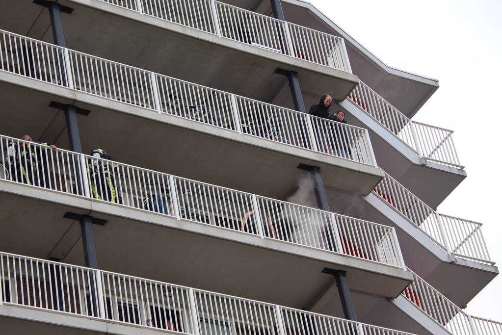 Brandweer ingezet voor rookontwikkeling van bbq op balkon