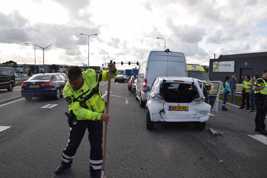 Verschillende voertuigen betrokken bij kettingbotsing