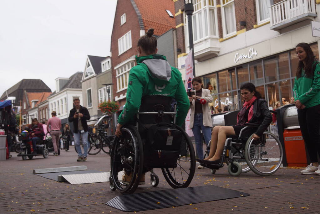 Hindernissen voor mensen met beperking worden zichtbaar in centrum