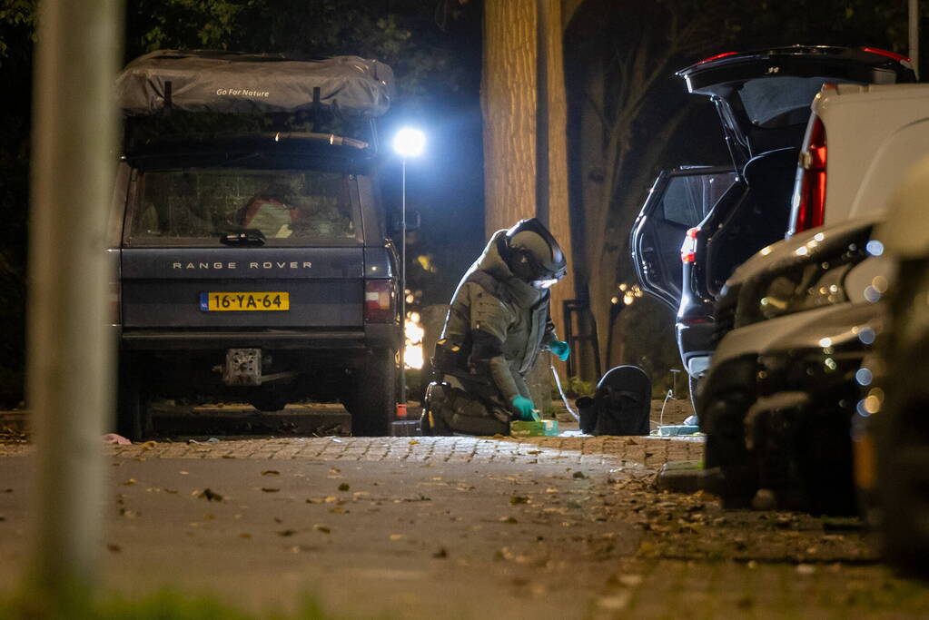 Groot onderzoek naar aantreffen explosieven bij auto en scooter