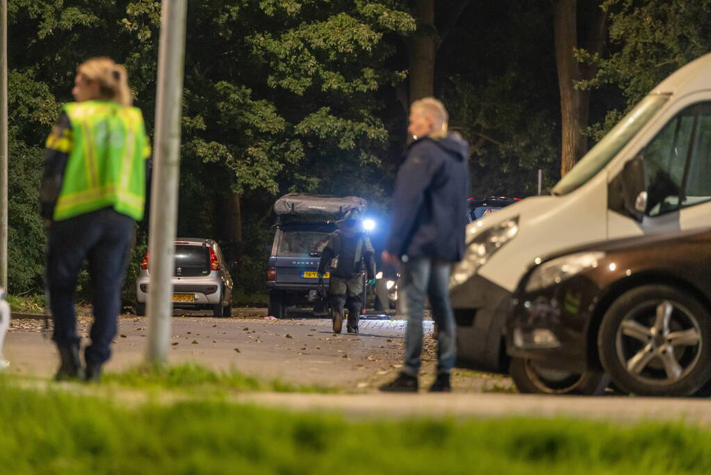 Groot onderzoek naar aantreffen explosieven bij auto en scooter