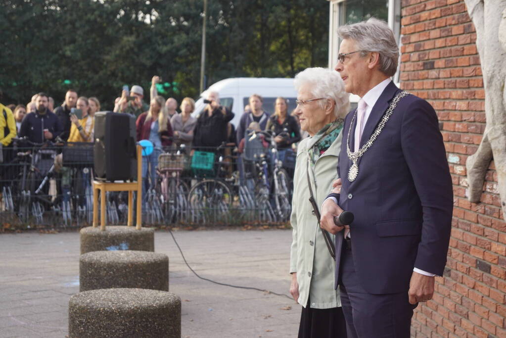 Lucas Bolsius opent feestweek vanwege 100-jarig bestaan Sint Josephschool