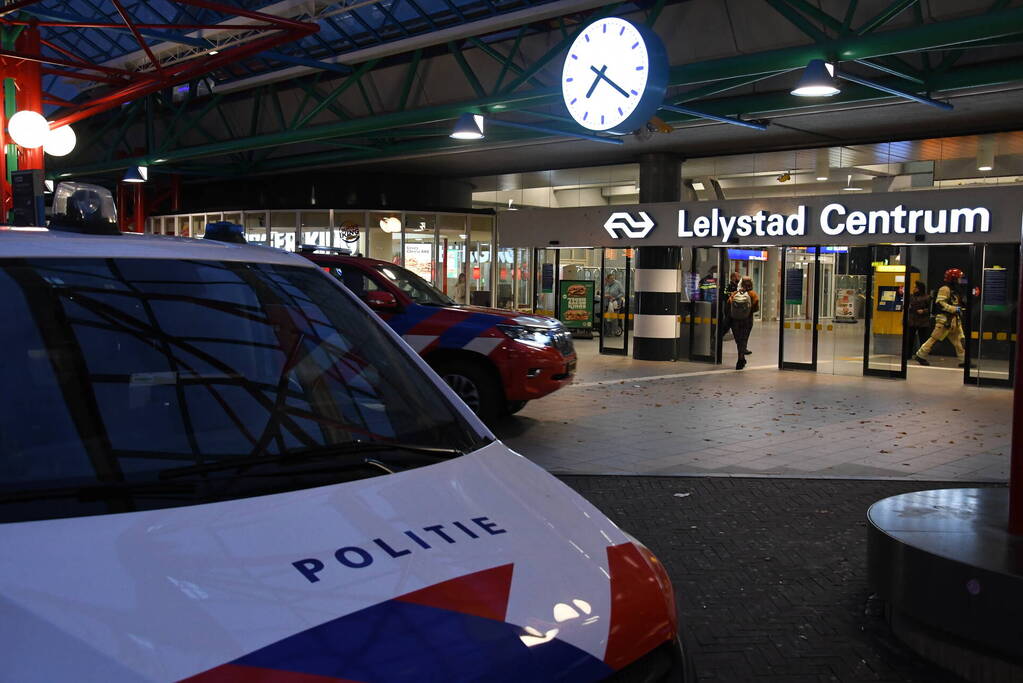 Inzet hulpdiensten voor incident in station