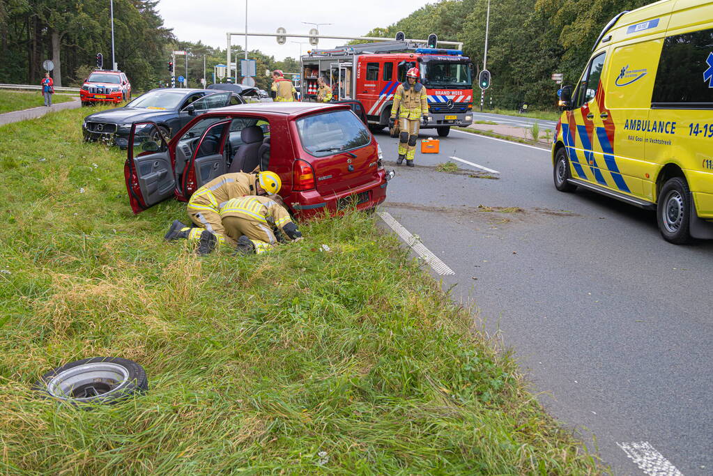 Twee kinderen gecontroleerd na aanrijding