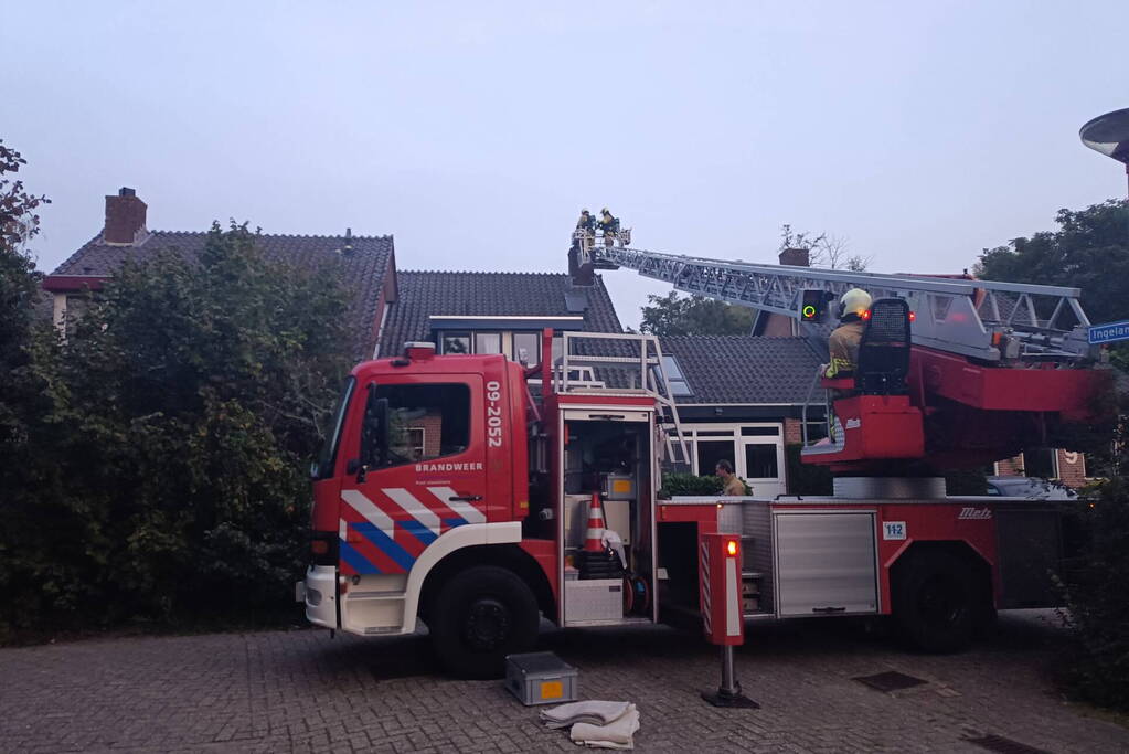 Schoorsteenbrand snel onder controle