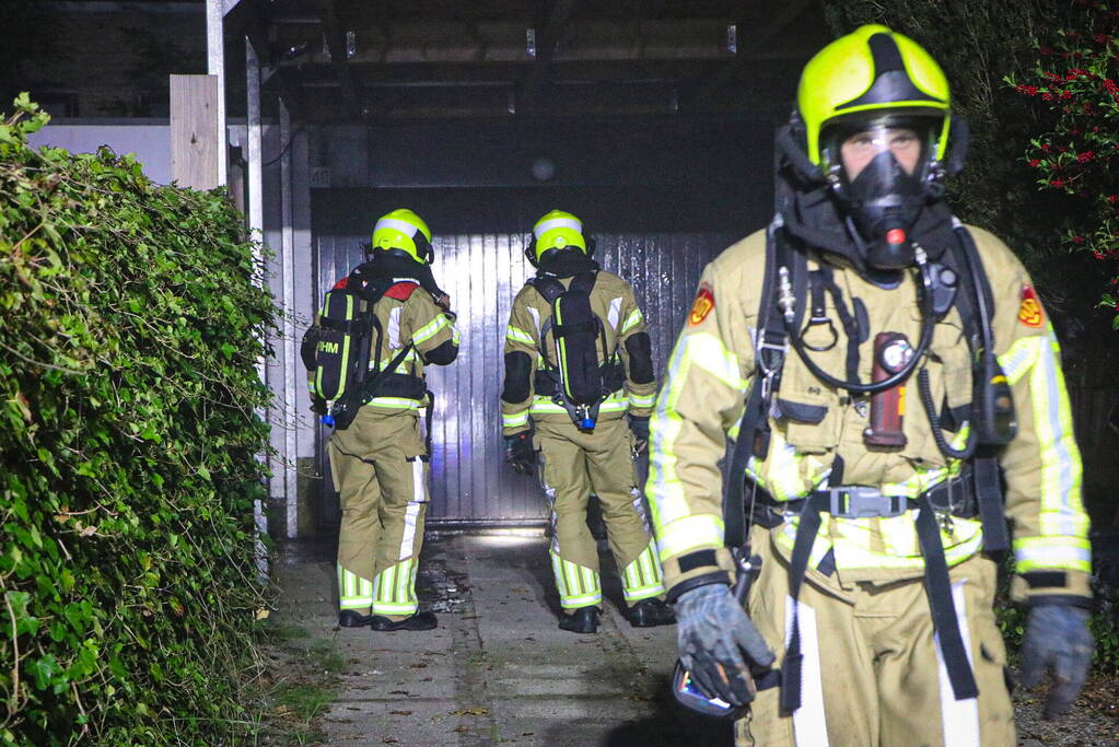 Flinke brand in garage van woning