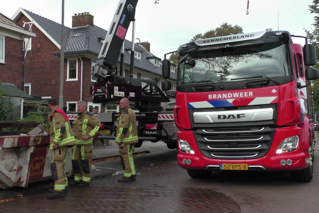 Bouwcontainer vliegt in brand