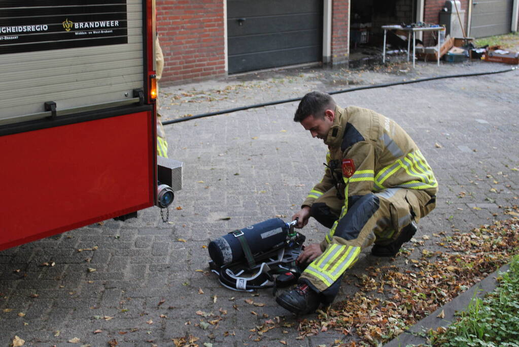 Brand in garagebox onder flatwoning