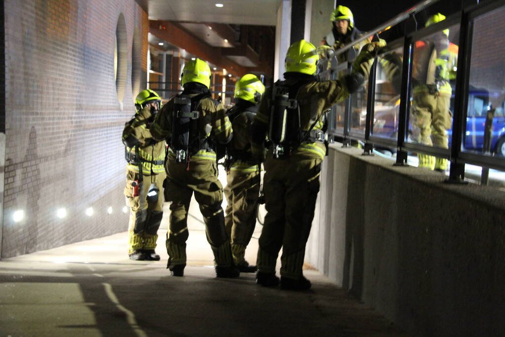 Woningen ontruimd bij brand in parkeergarage