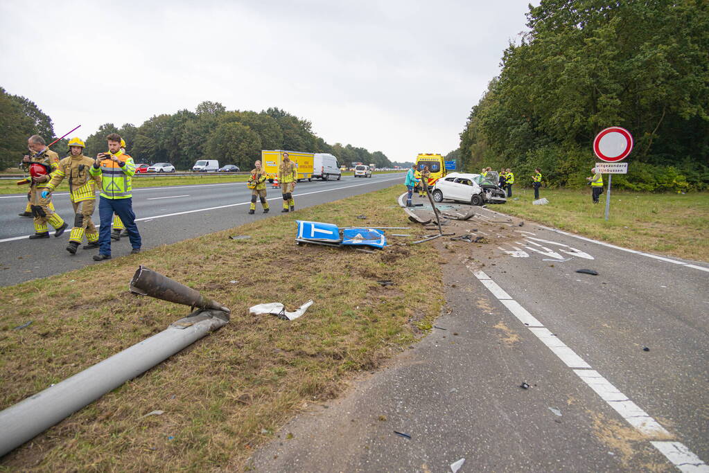 Flinke ravage nadat bestuurder in slaap valt