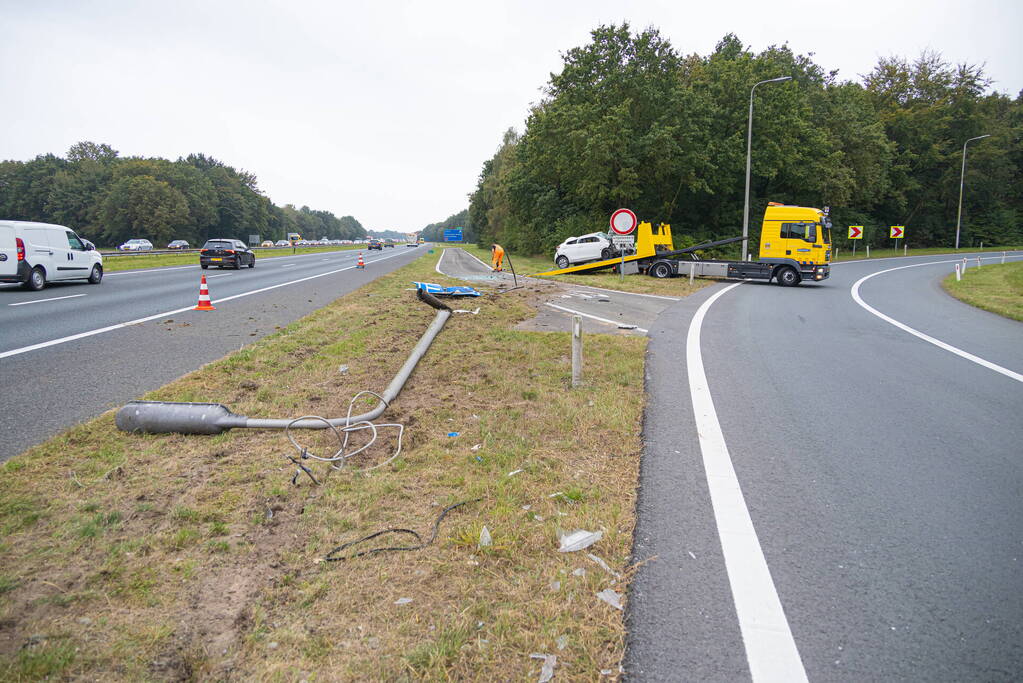 Flinke ravage nadat bestuurder in slaap valt