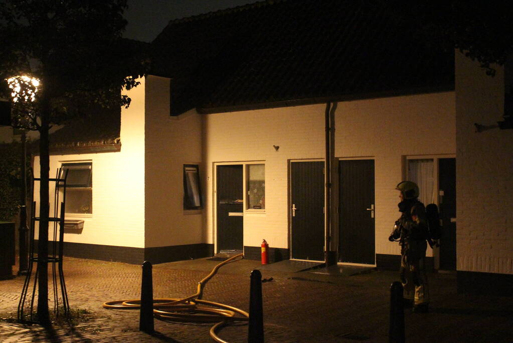 Hevige rookontwikkeling bij brand in woning