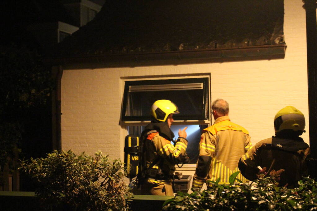 Hevige rookontwikkeling bij brand in woning