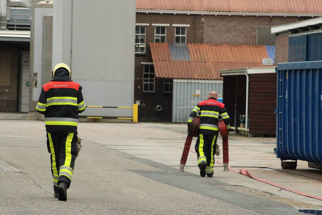 Brand in zuivelfabriek snel onder controle