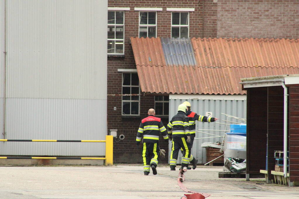 Brand in zuivelfabriek snel onder controle