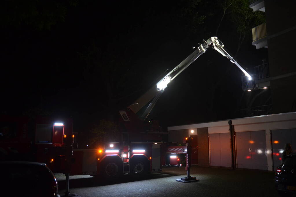 Flat ontruimd door felle brand