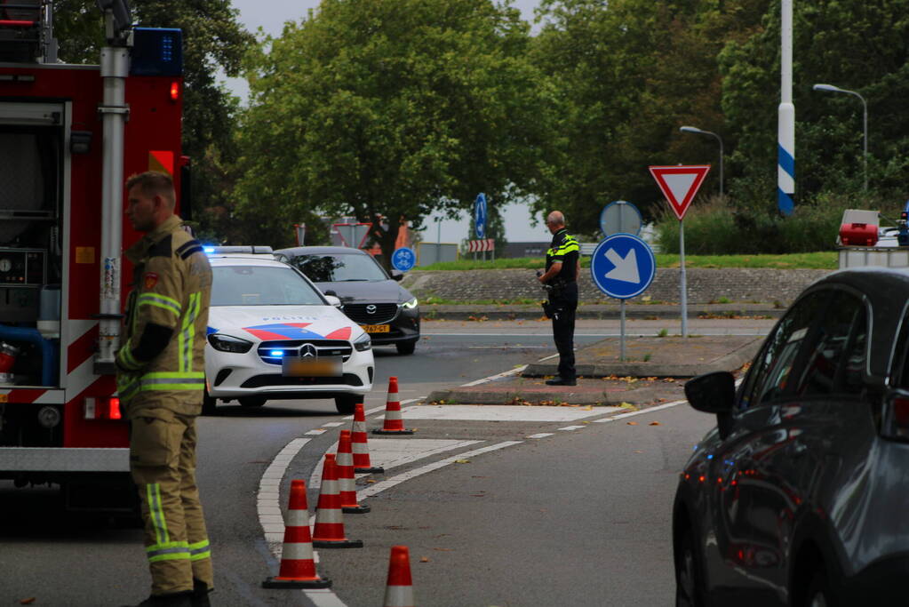 Brandweer ingezet voor stoomvorming bij auto