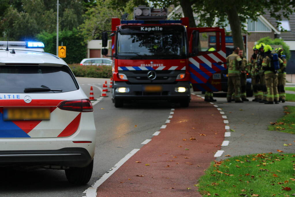 Brandweer ingezet voor stoomvorming bij auto