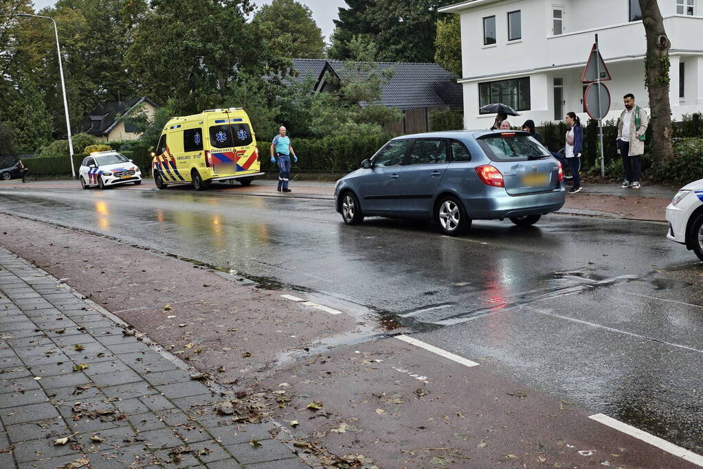 Fietser aangereden door personenauto