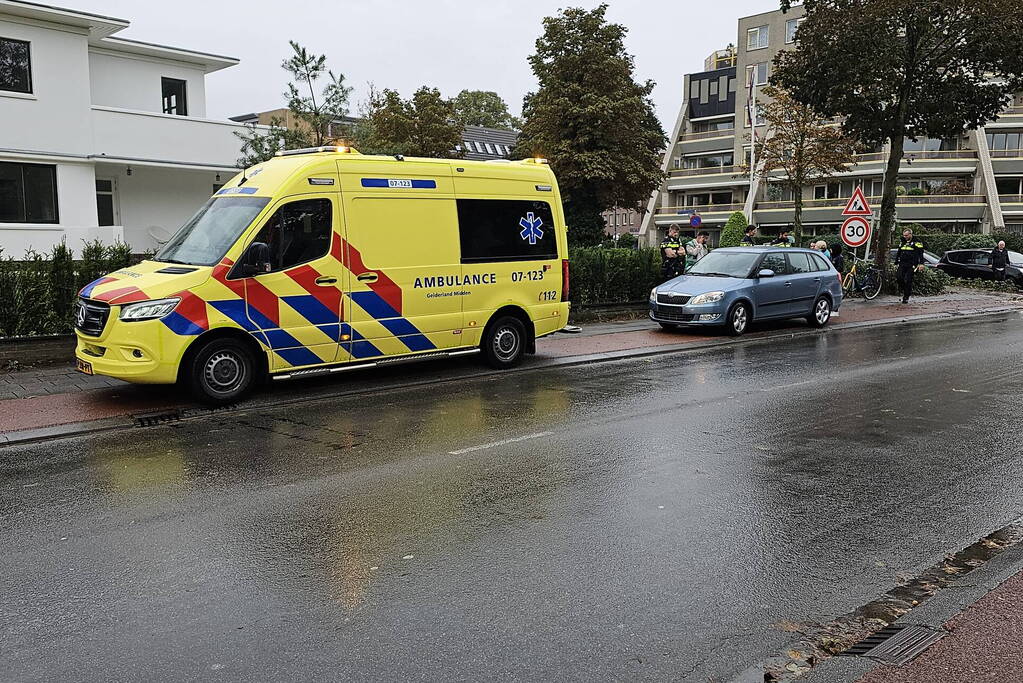 Fietser aangereden door personenauto