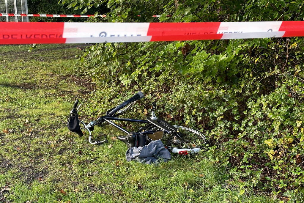 Onderzoek naar aantreffen overleden persoon in woning