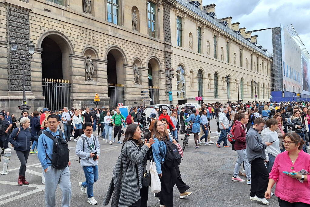 Museum Louvre ontruimt wegens veiligheidsoverwegingen