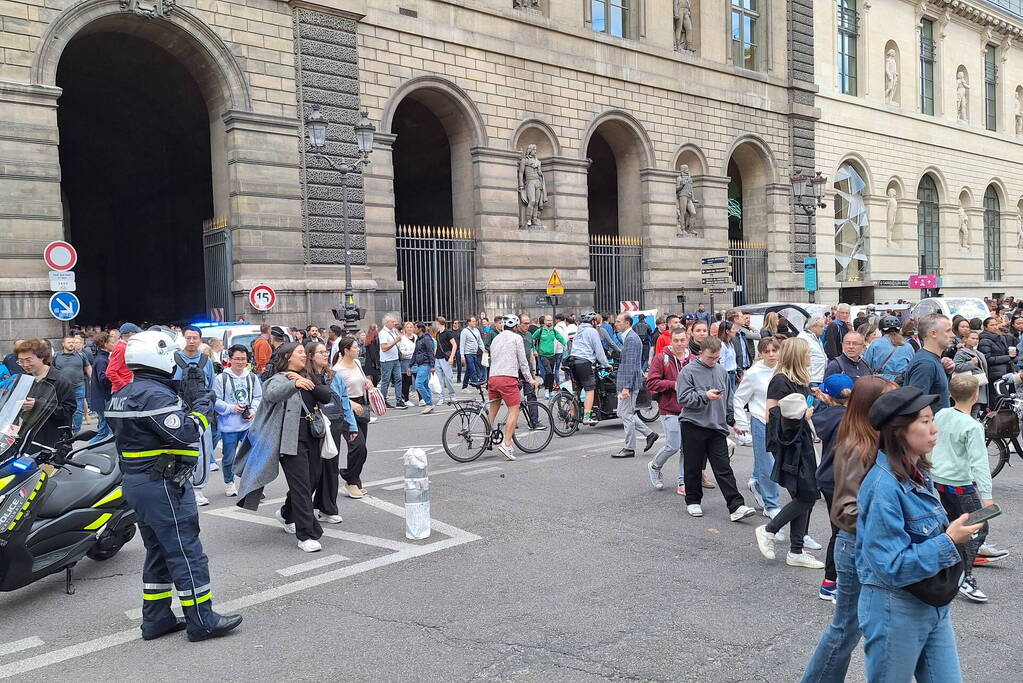 Museum Louvre ontruimt wegens veiligheidsoverwegingen