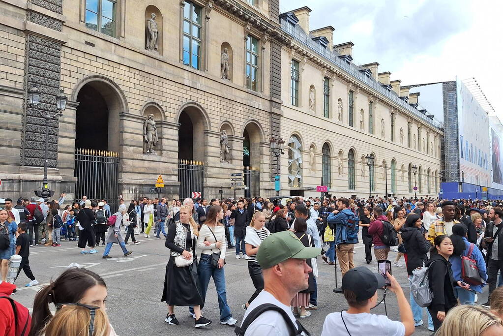 Museum Louvre ontruimt wegens veiligheidsoverwegingen