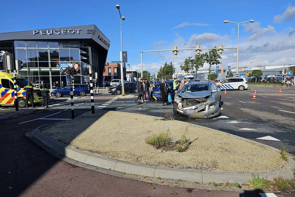 Flinke schade bij aanrijding op kruising