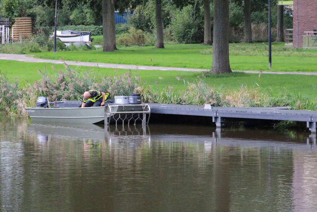 Politie zoekt water af na steekincident Bolsward