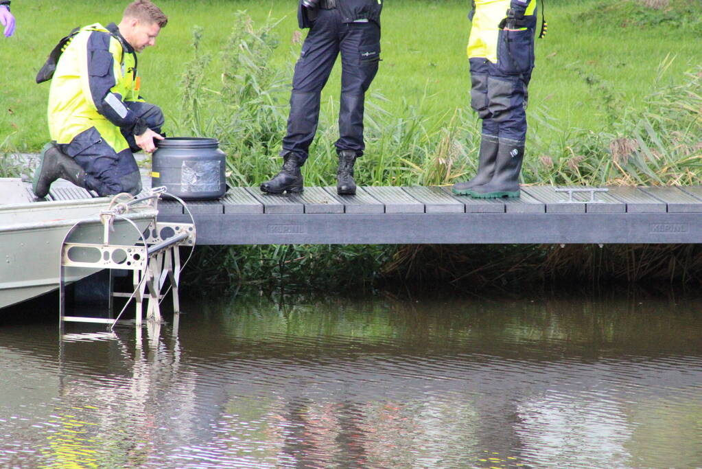 Politie zoekt water af na steekincident Bolsward