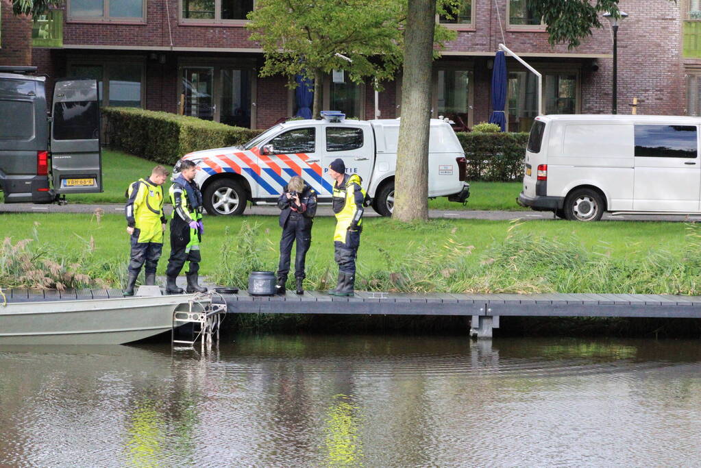 Politie zoekt water af na steekincident Bolsward