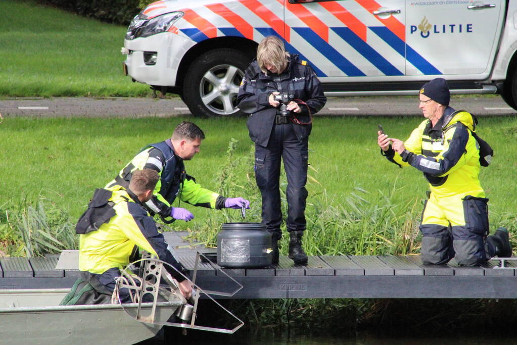 Politie zoekt water af na steekincident Bolsward