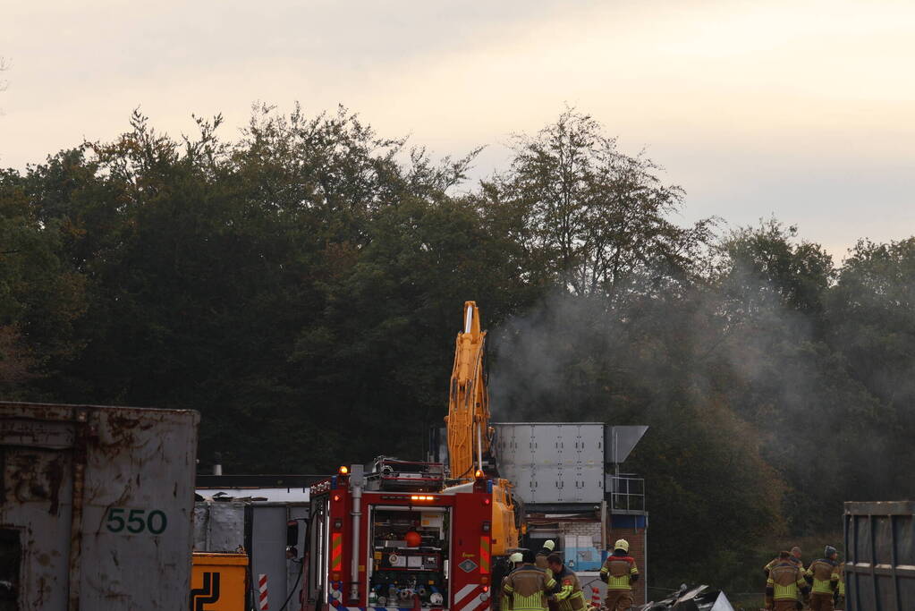 Flinke rookontwikkeling bij brand in voormalig zwembad