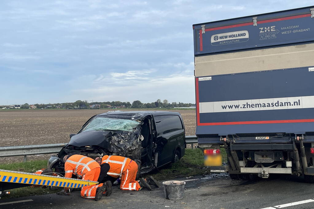 Persoon zwaargewond bij ernstig ongeval