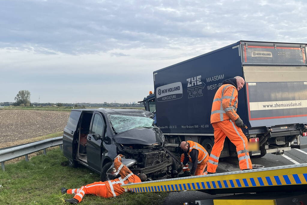 Persoon zwaargewond bij ernstig ongeval