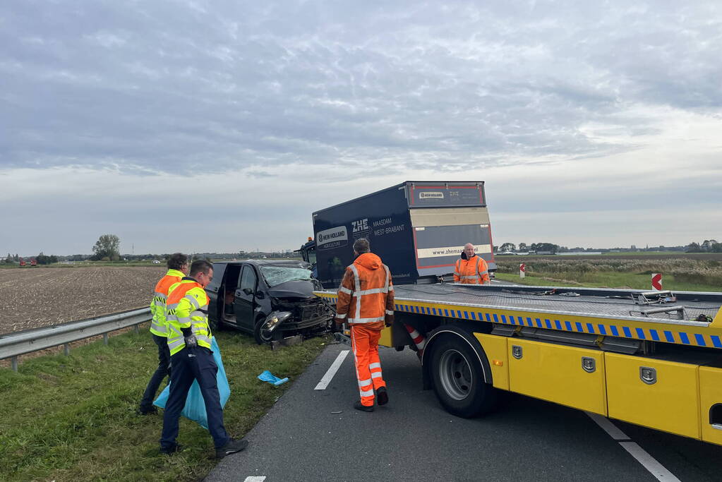 Persoon zwaargewond bij ernstig ongeval