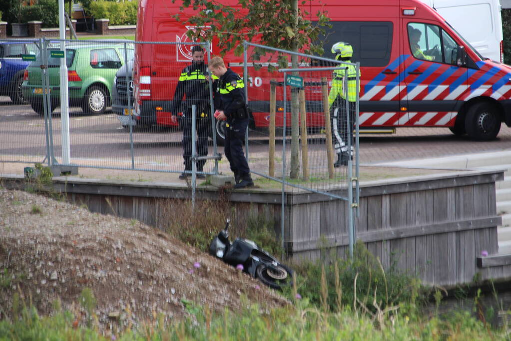 Achtergelaten scooter zorgt voor inzet hulpdiensten