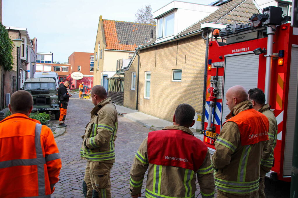 Ingezakt wegdek zorgt voor melding gaslekkage