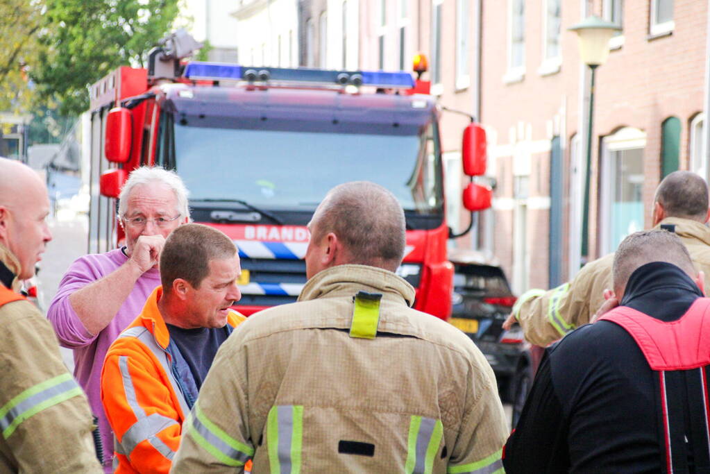 Ingezakt wegdek zorgt voor melding gaslekkage