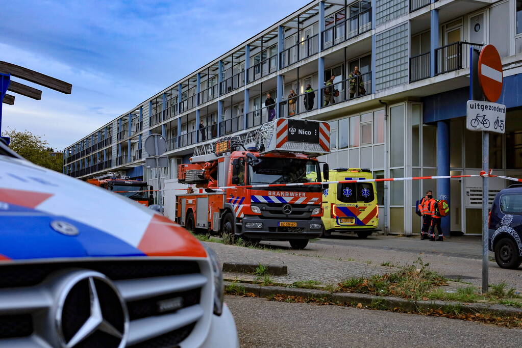 Traumahelikopter ingezet bij woningbrand