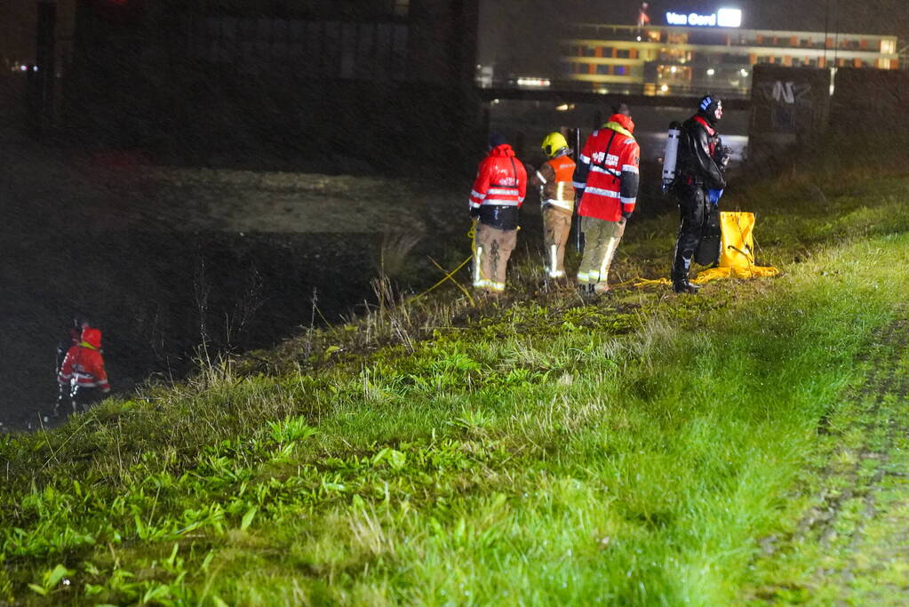 Trauma team ingezet voor Voertuig te water