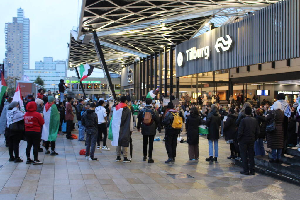 Vreedzaam protest door Pro-Palestina demonstranten