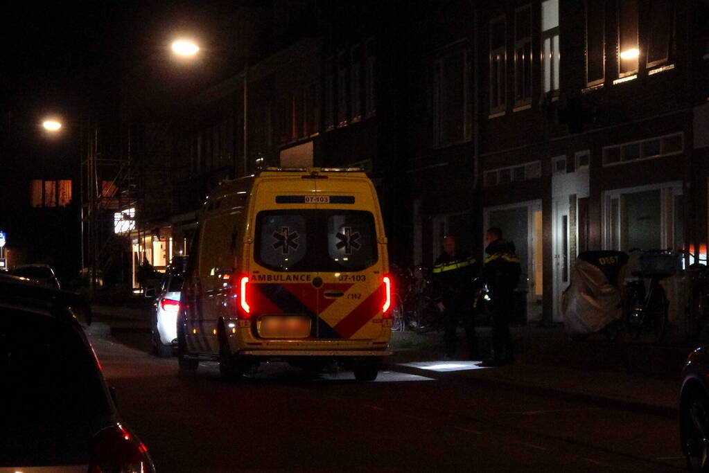 Gewonde bij steekincident in woning