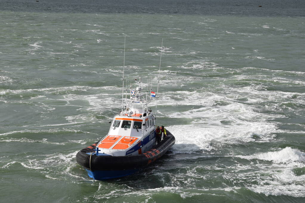 Grote zoekactie nadat stropers van Oosterscheldekering klimmen