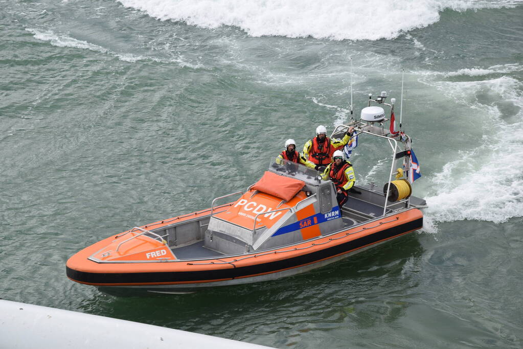 Grote zoekactie nadat stropers van Oosterscheldekering klimmen