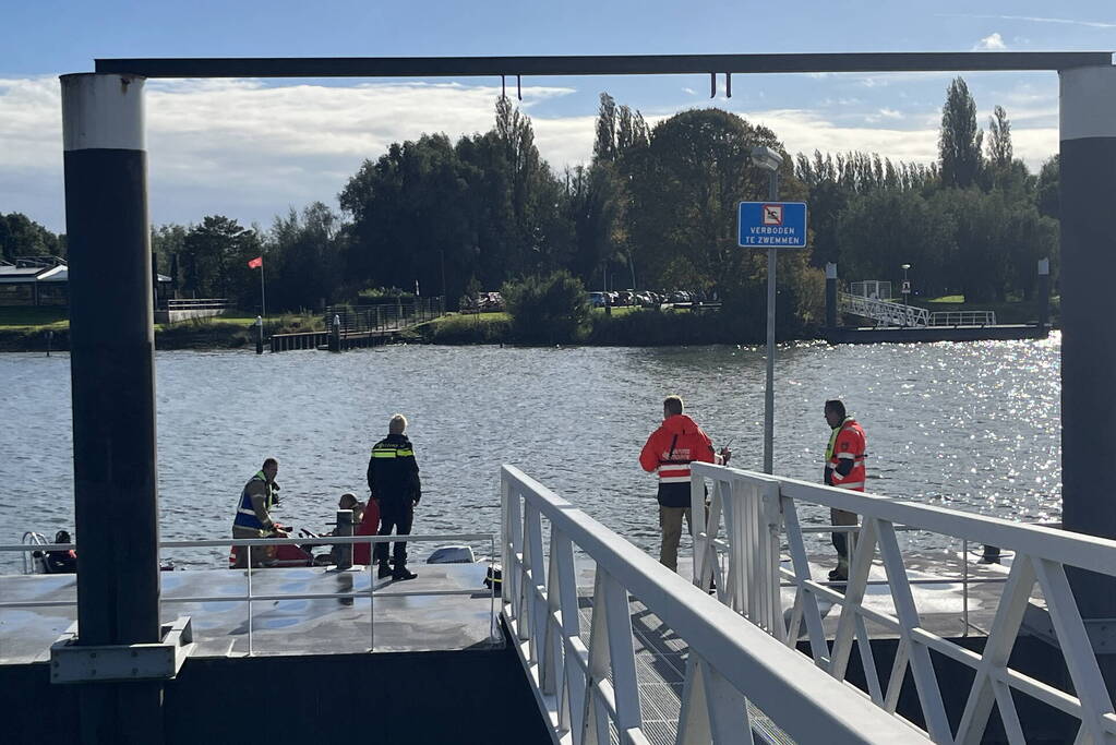 Veel hulpdiensten ingezet voor melding persoon te water