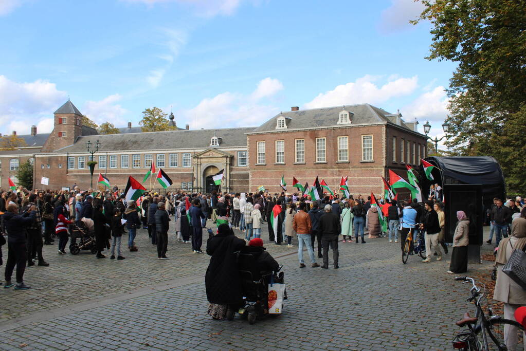 Pro Palestina demonstratie trekt veel mensen