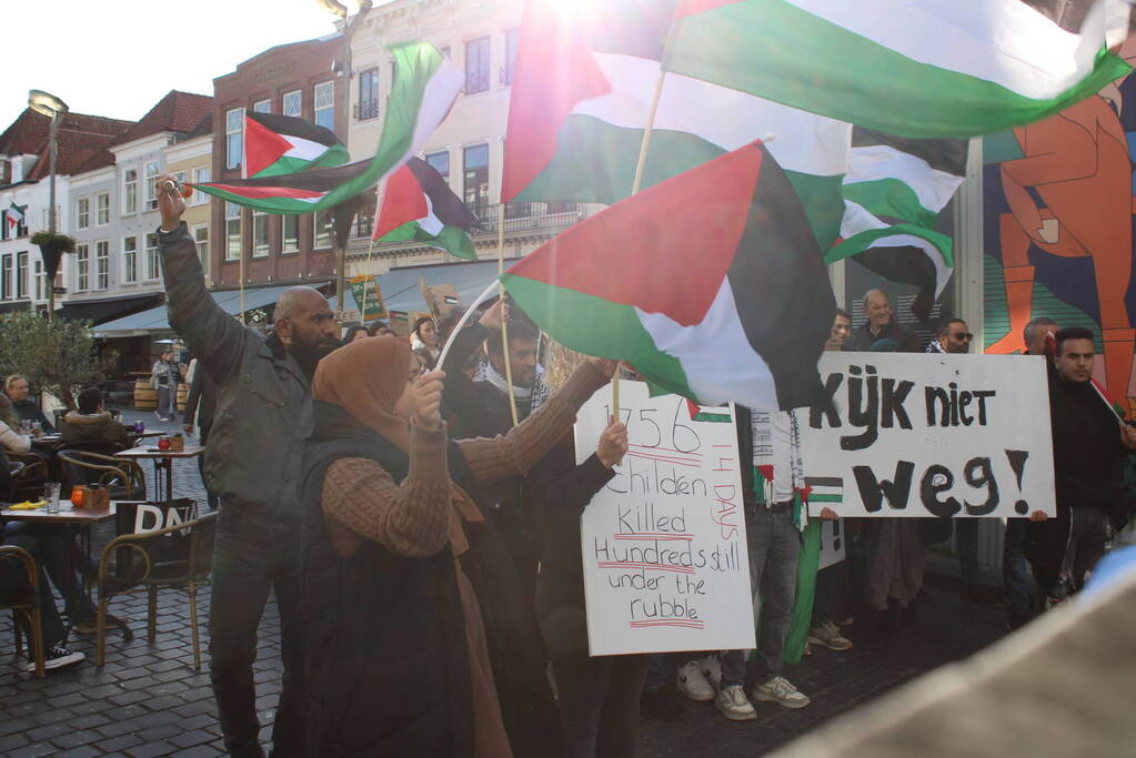 Pro Palestina demonstratie trekt veel mensen