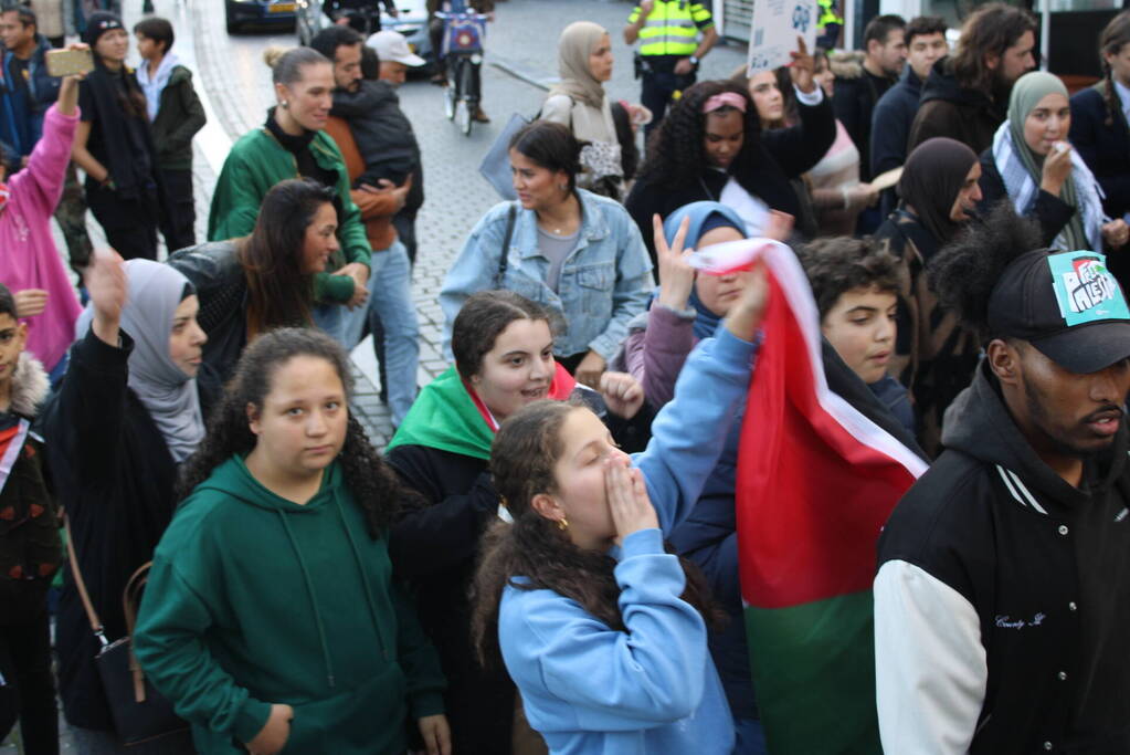 Pro Palestina demonstratie trekt veel mensen